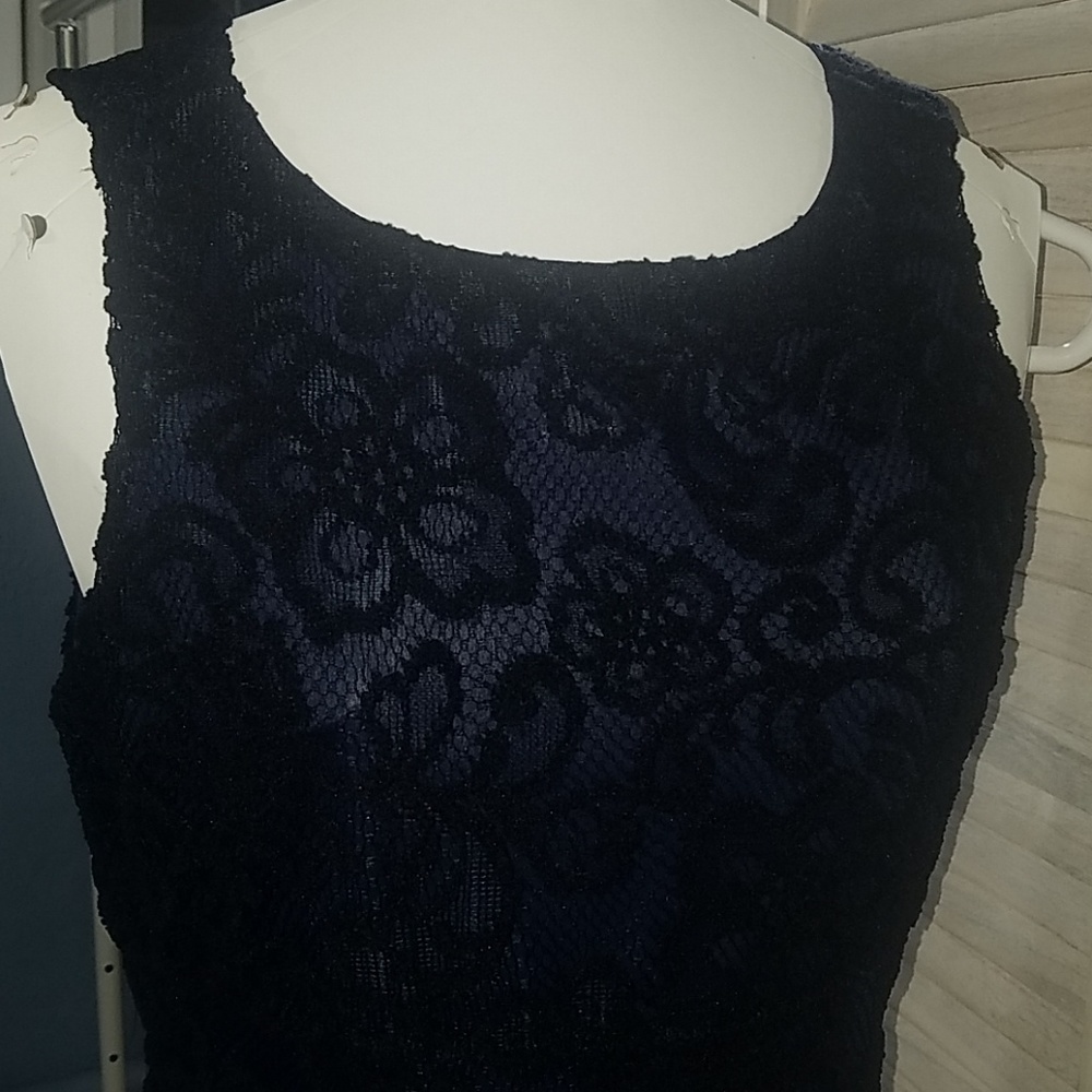 Dress - Picture 2 of 7